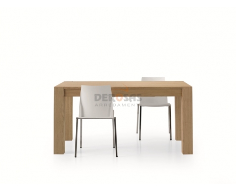 Tavolo in legno spazzolato da 180